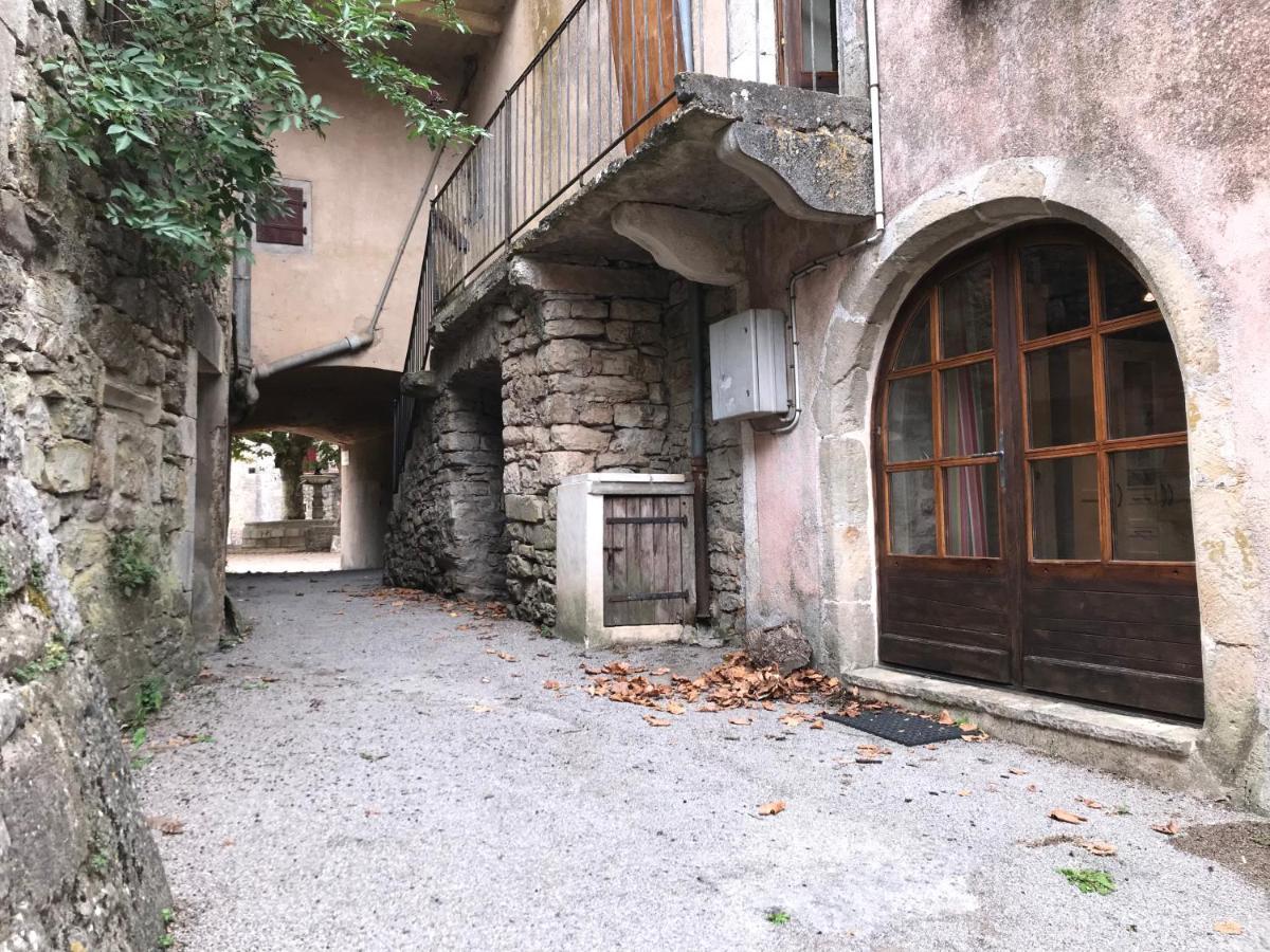 Holiday home Maison De Village Au Coeur Des Remparts Sainte-Eulalie-de-Cernon