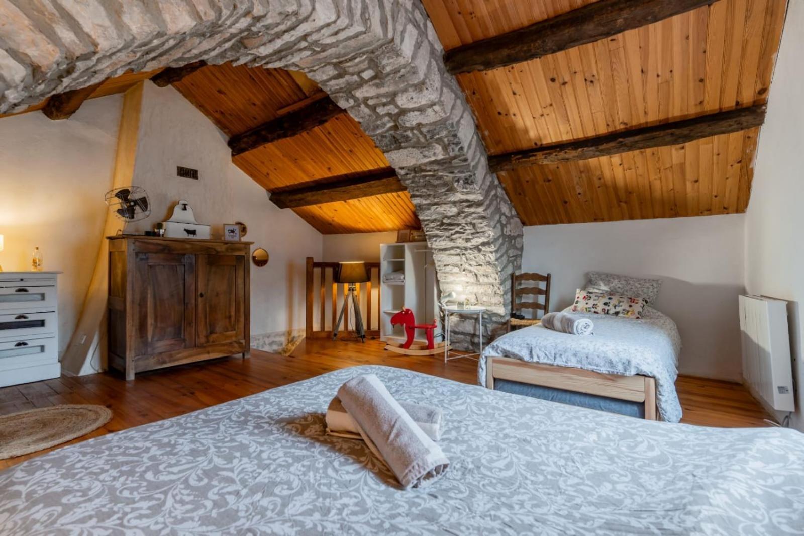 Holiday home Maison De Village Au Coeur Des Remparts Sainte-Eulalie-de-Cernon