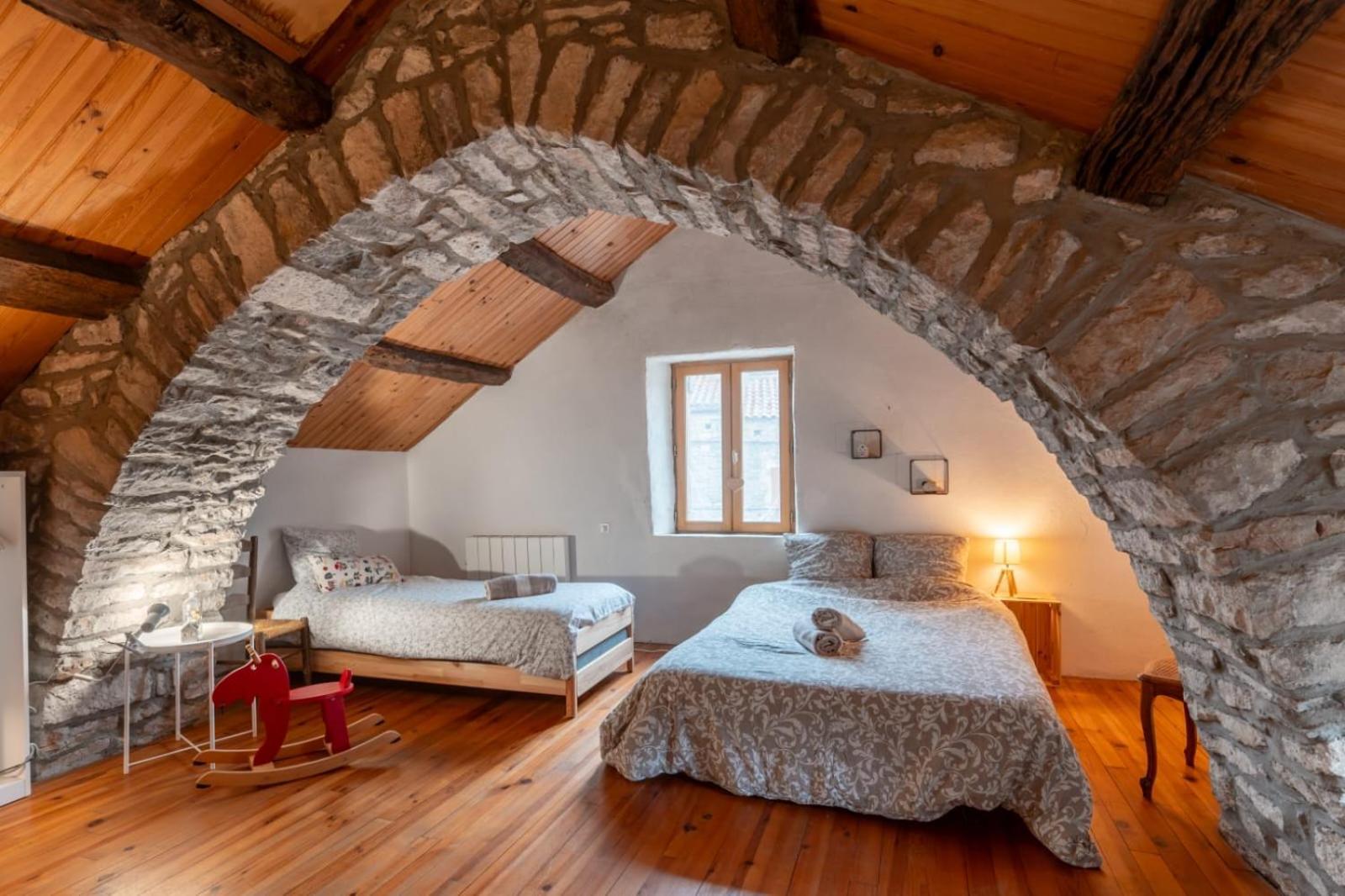 Maison De Village Au Coeur Des Remparts *
